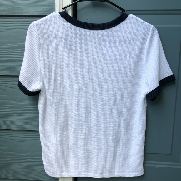 Hollister white knit tee! - Picture 3 of 5